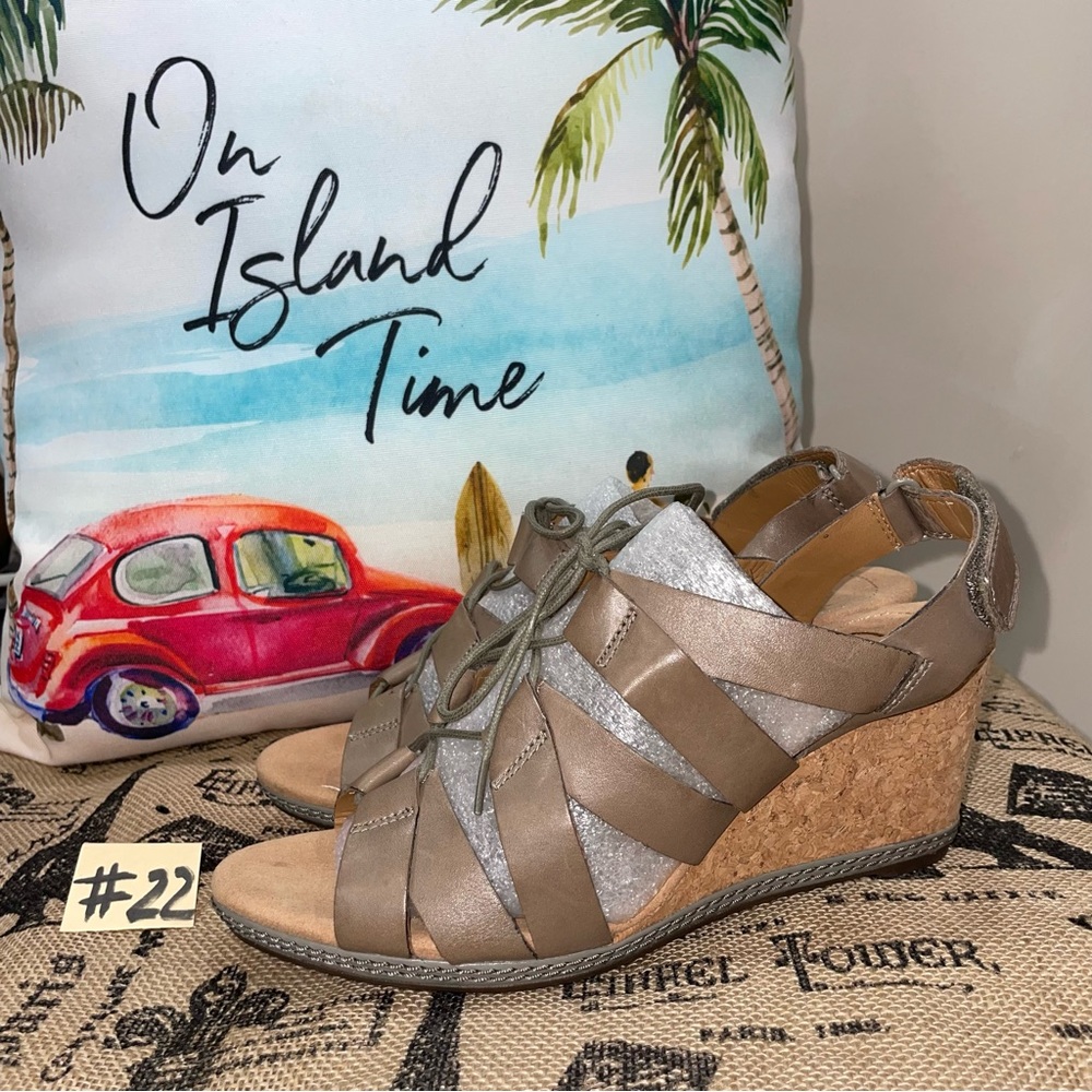 Clarks Collection Helio Mindin Sage Leather Wedge Sandals Size 9 - Picture 3 of 14